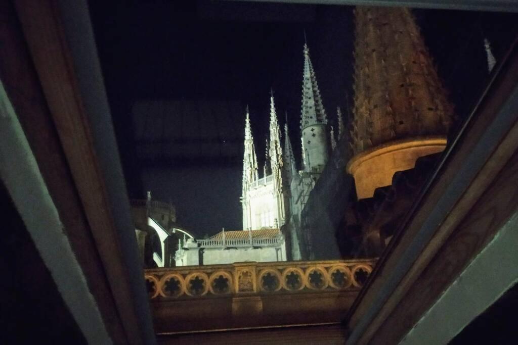 Buhardilla Con Vistas A La Catedral Apartment Burgo Exterior foto