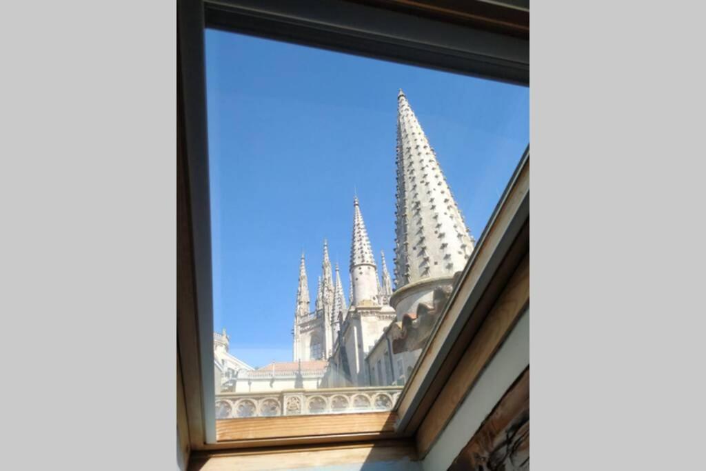 Buhardilla Con Vistas A La Catedral Apartment Burgo Exterior foto
